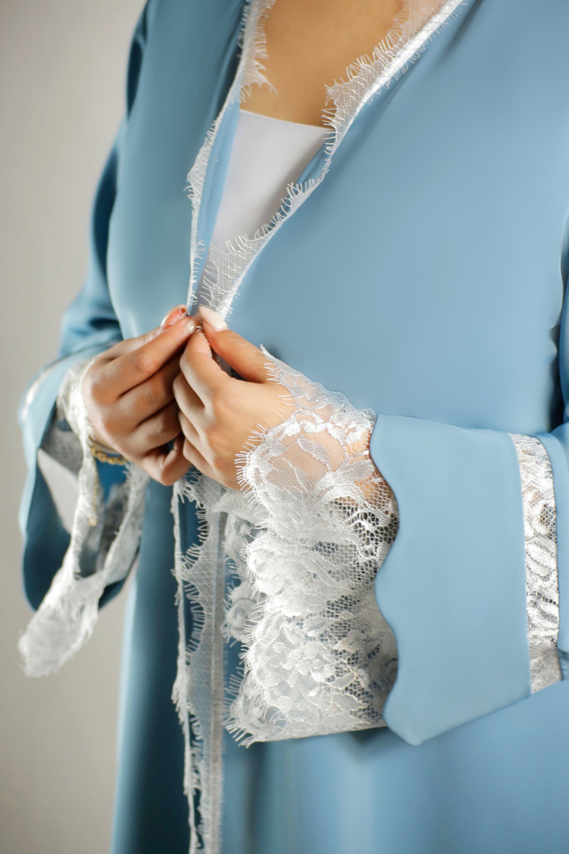 Lowlua Sky Abaya Set