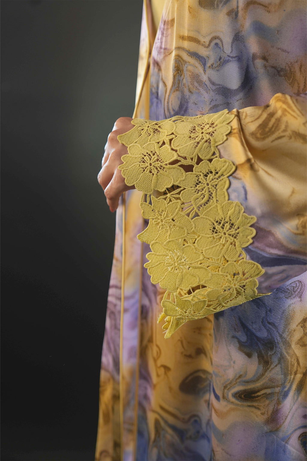 Saja Maize- Floral Lace Embroidered Kaftan with Inner dress Set