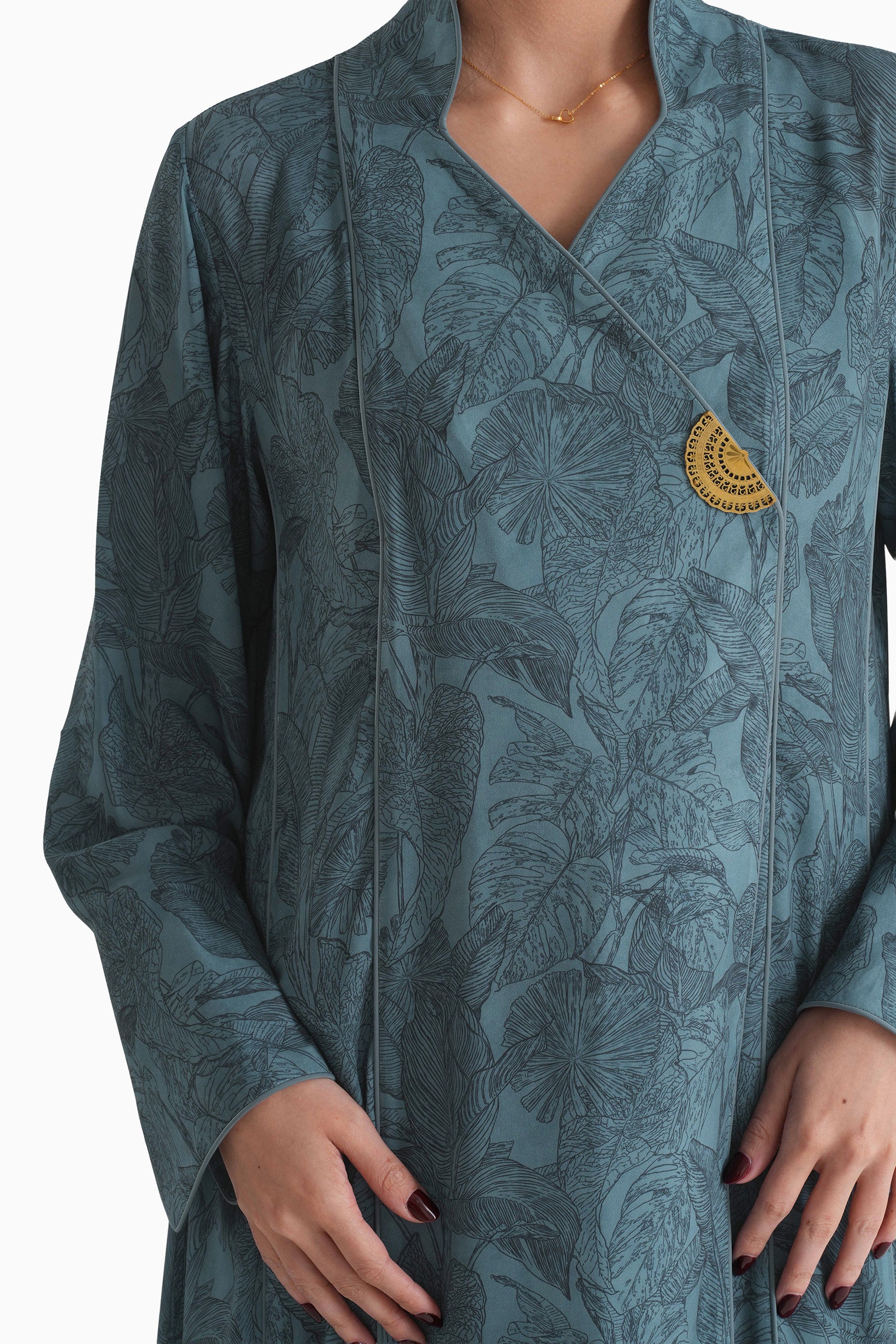 Visteria Sky - Mandarin Collar Printed Abaya