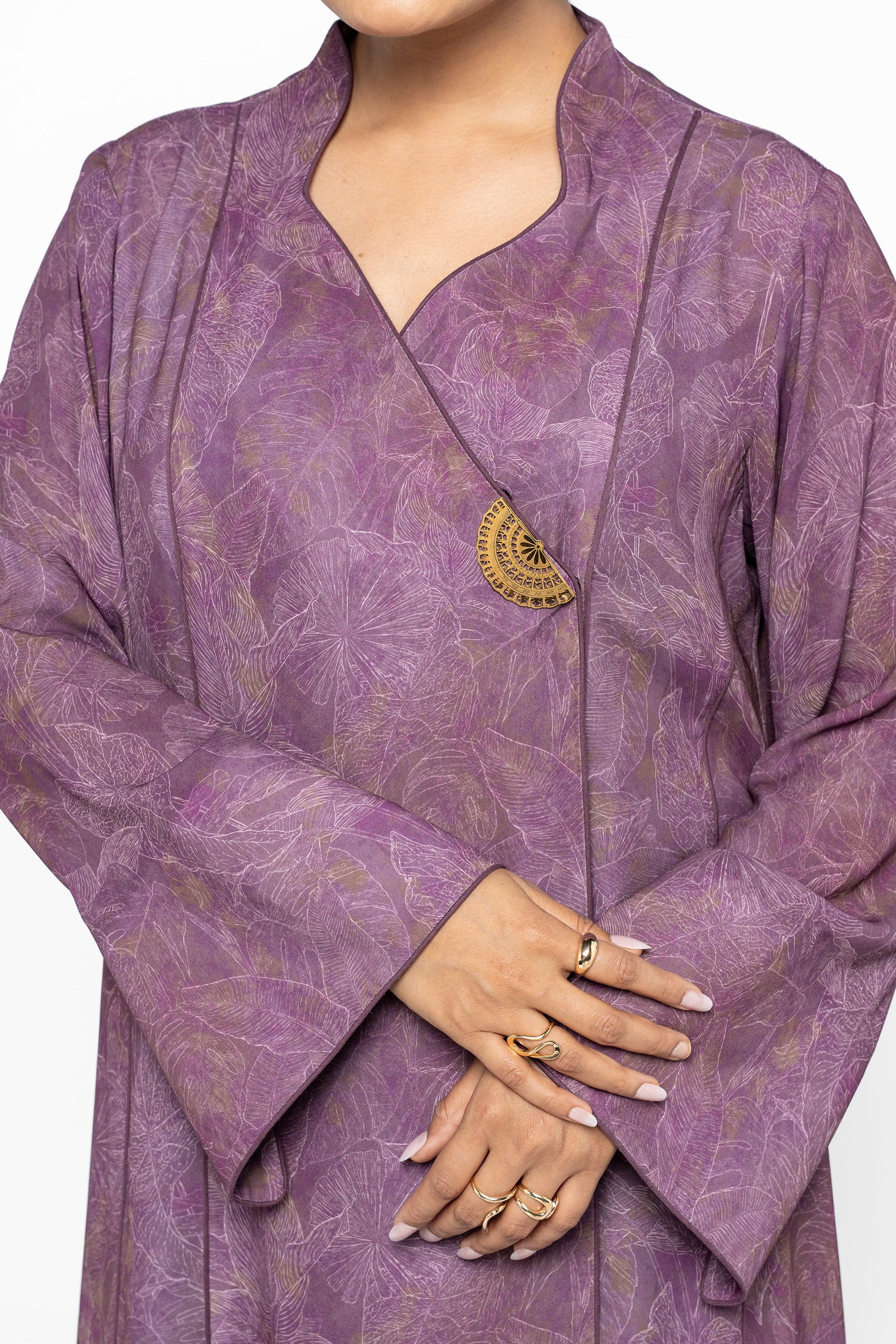 Wisteria Plum - Mandarin Collar Printed Abaya