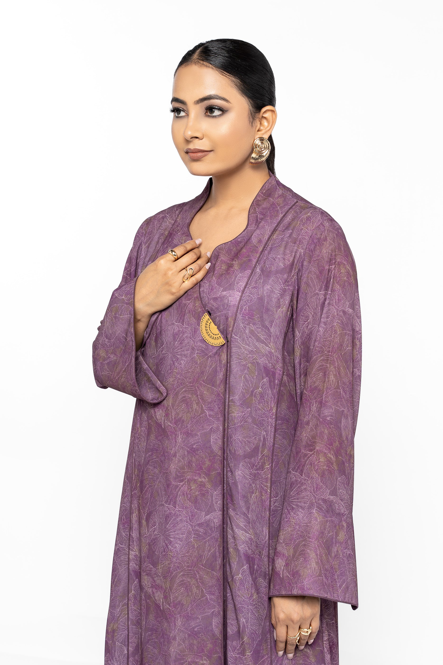 Wisteria Plum - Mandarin Collar Printed Abaya